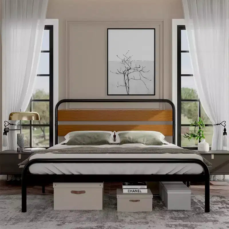 Struttura letto king size in metallo nero con testiera in legno, 1 persona