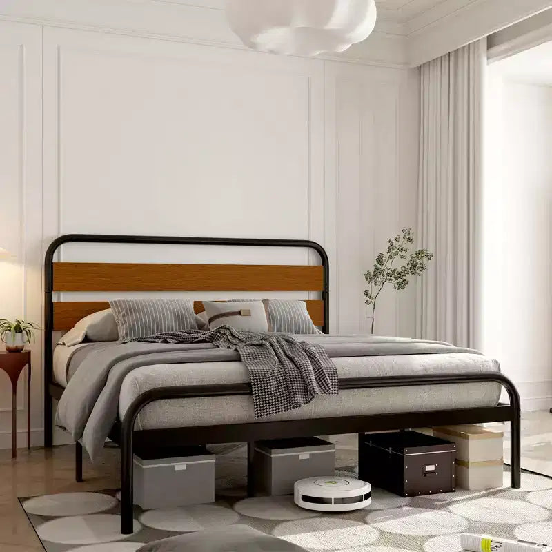 Struttura letto king size in metallo nero con testiera in legno, 1 persona