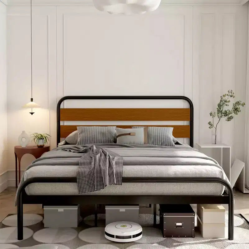 Struttura letto king size in metallo nero con testiera in legno, 1 persona