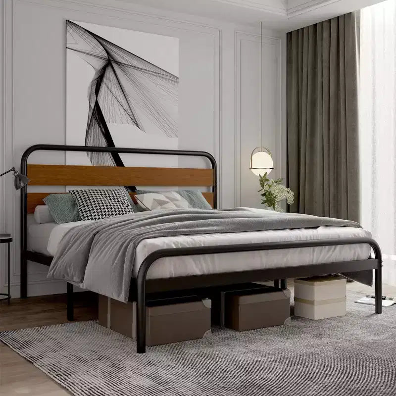 Struttura letto king size in metallo nero con testiera in legno, 1 persona