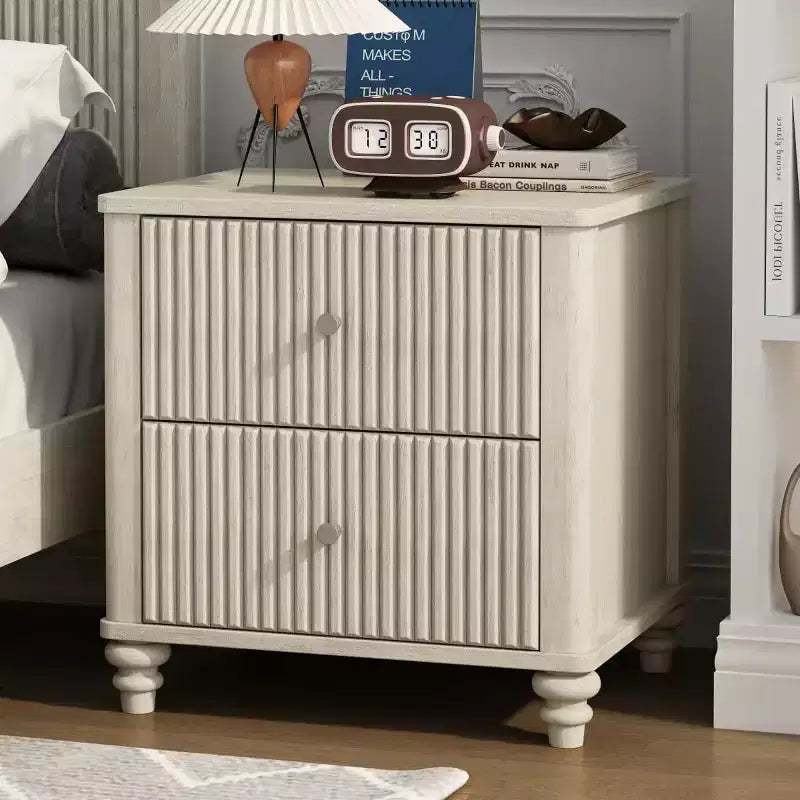 Comodino scanalato beige/naturale/noce con cassetti, set da 2