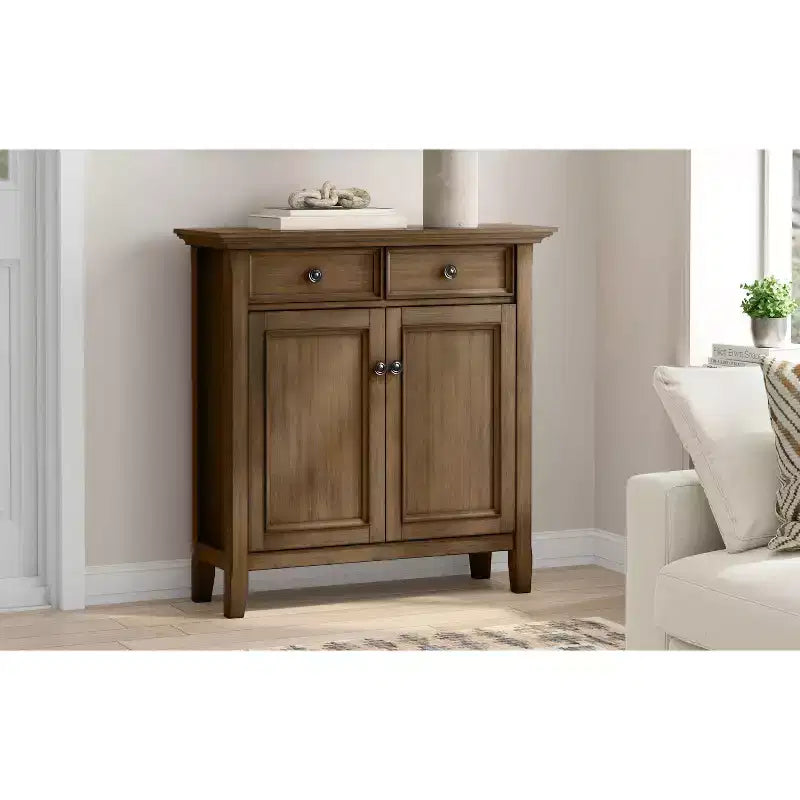 Mobiletto d'ingresso con cassetti e ante in nero / marrone noce americano / marrone naturale rustico invecchiato / bianco